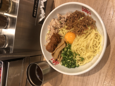 エイチ