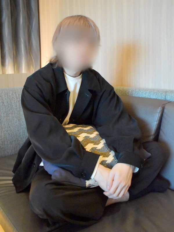 白