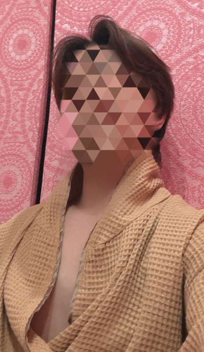7712